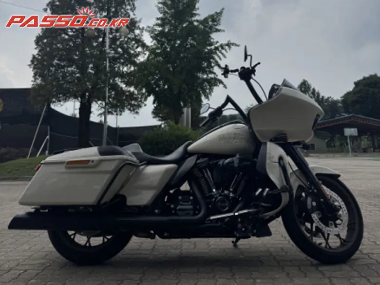 Harley-Davidson Road Glide ST