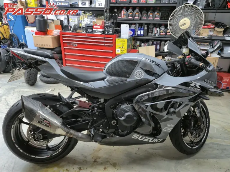 Suzuki GSX R 1000