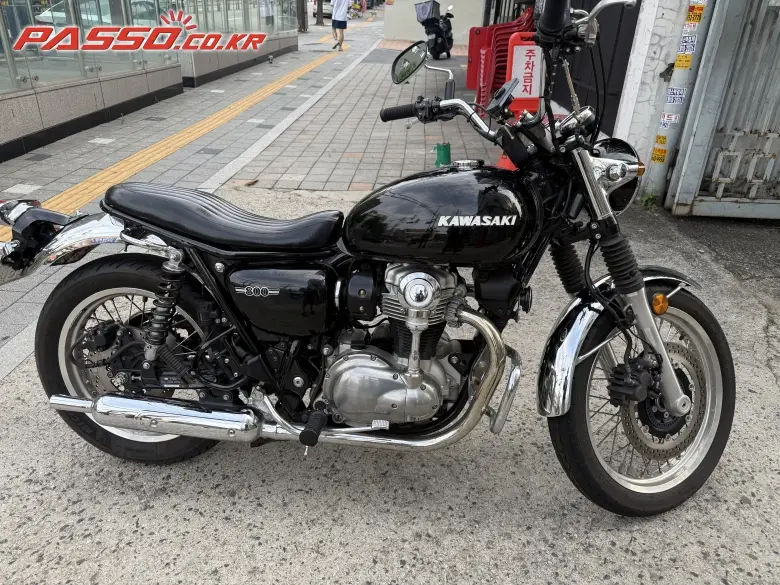 Kawasaki W 800