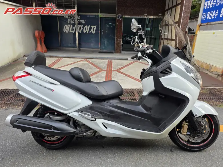 SYM Maxim 400 i