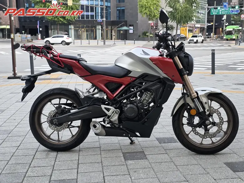 Honda CB 125 R