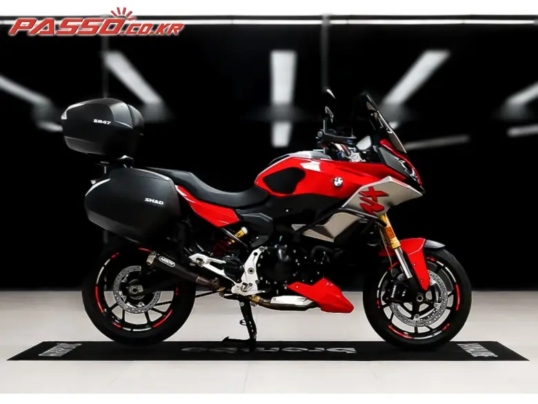 BMW F 900 XR