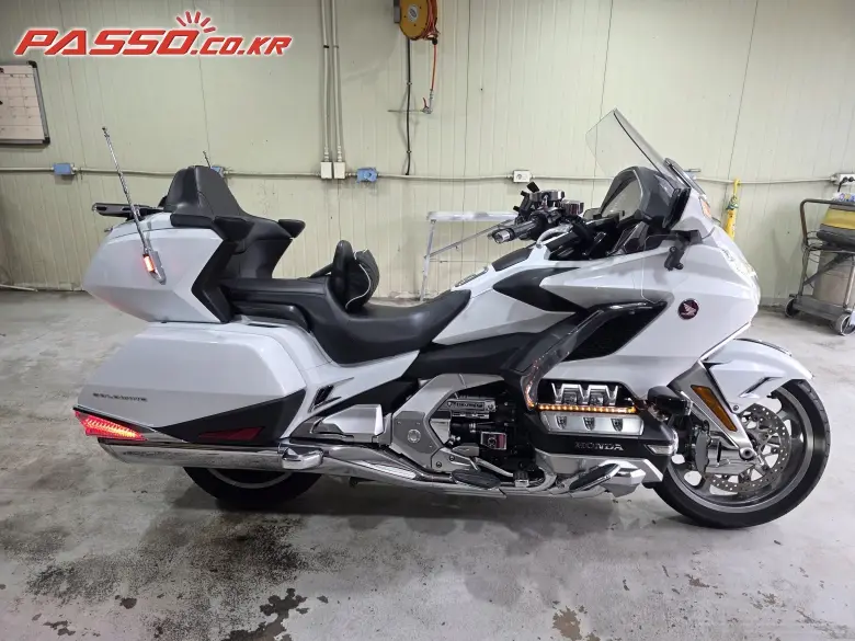 Honda Gold Wing Tour DCT Airbag