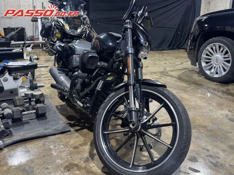 Harley-Davidson FXDR 114
