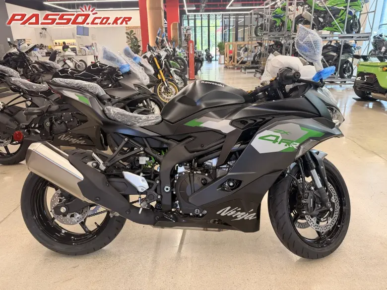Kawasaki Ninja ZX 4 RR