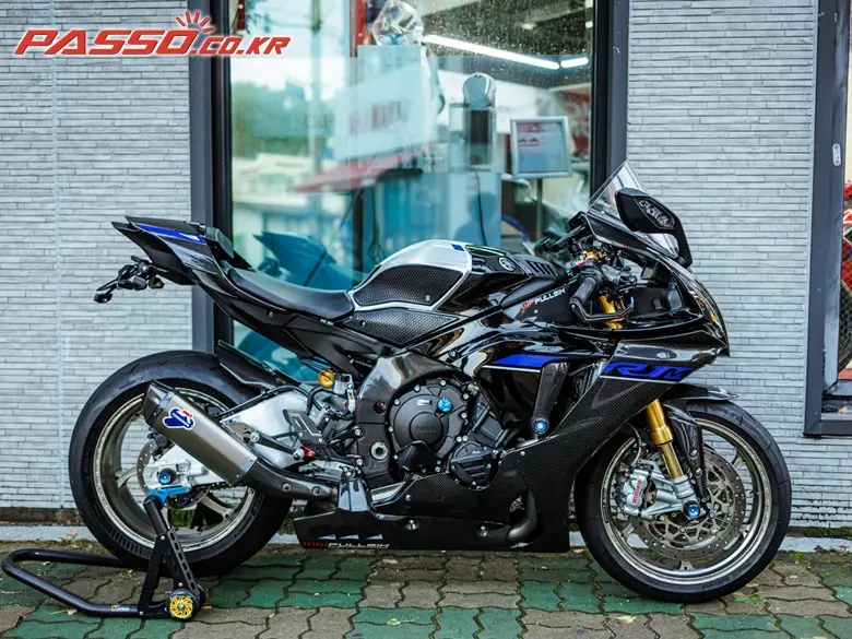 Yamaha YZF R1 M