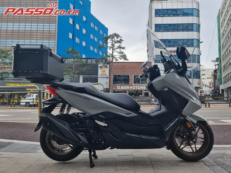 Honda Forza 350
