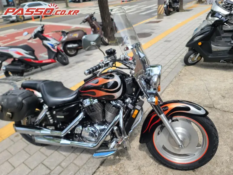 Honda Shadow 1100 Sabre