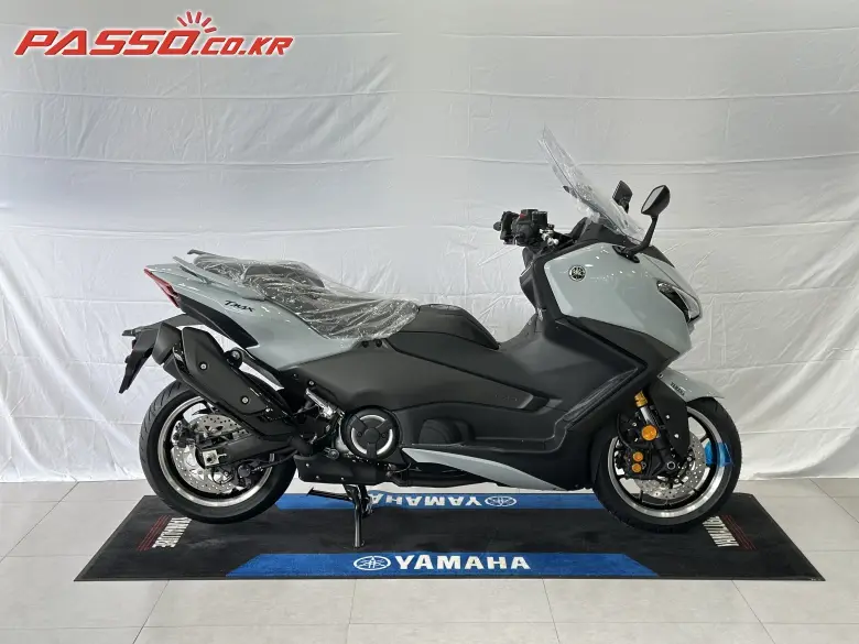 Yamaha TMAX 560