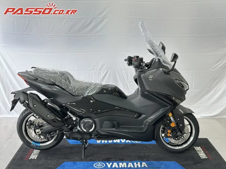 Yamaha TMAX 560