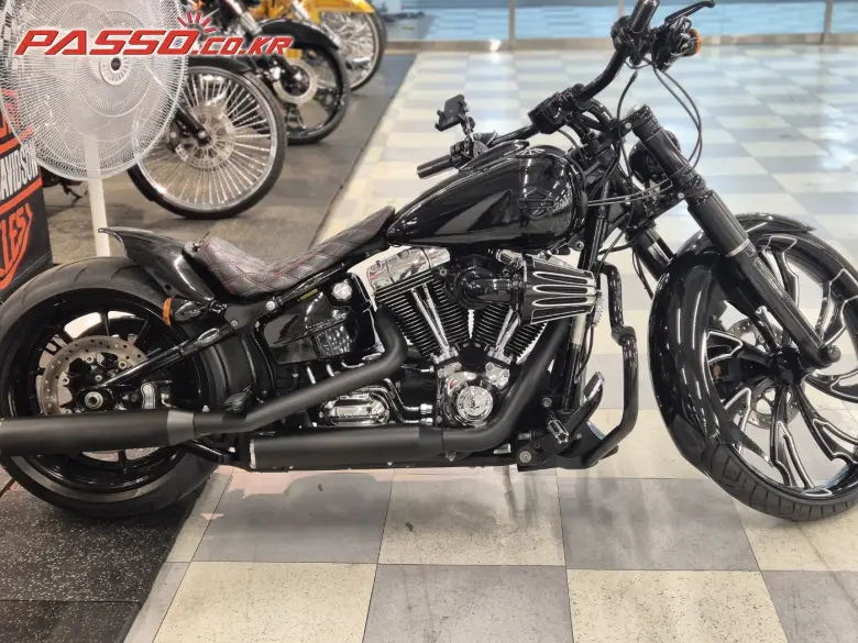 Harley-Davidson Breakout