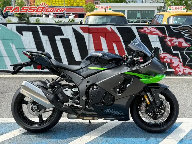 Kawasaki Ninja 10 R