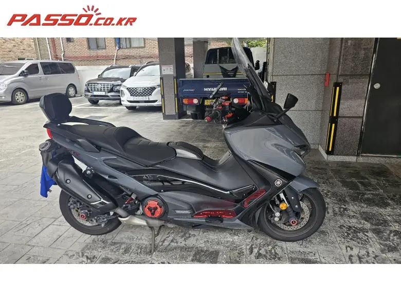 Yamaha TMAX 560
