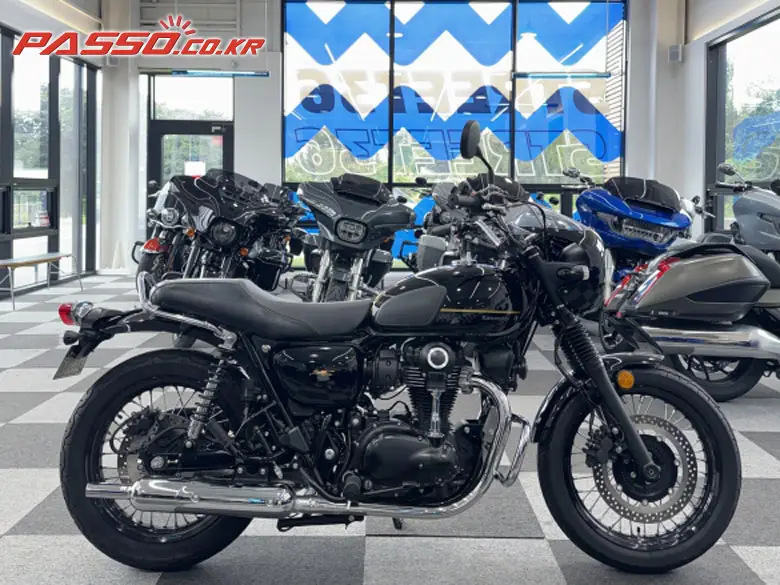 Kawasaki W 800 Cafe