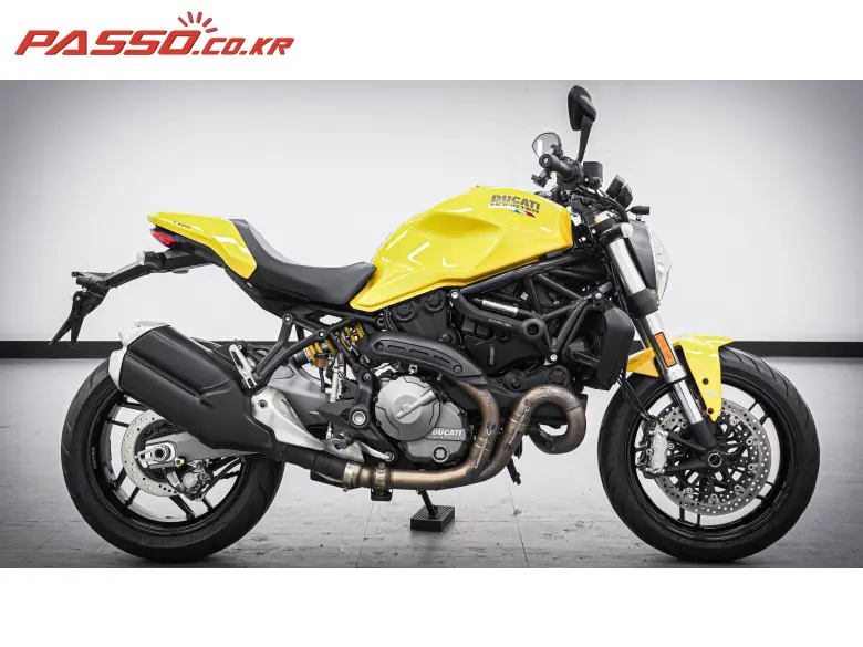 Ducati Monster 821