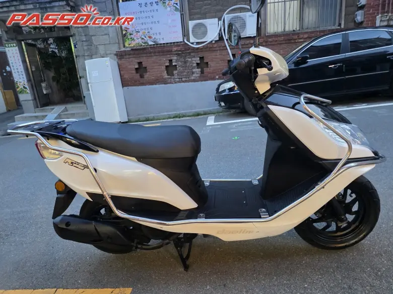 DNA Motors / Daelim FC 125
