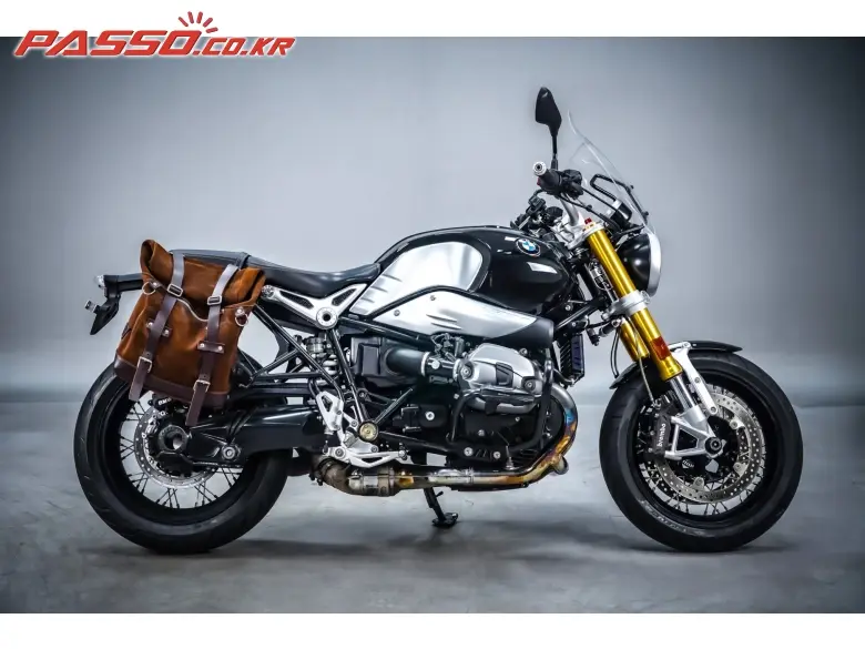 BMW R Nine T