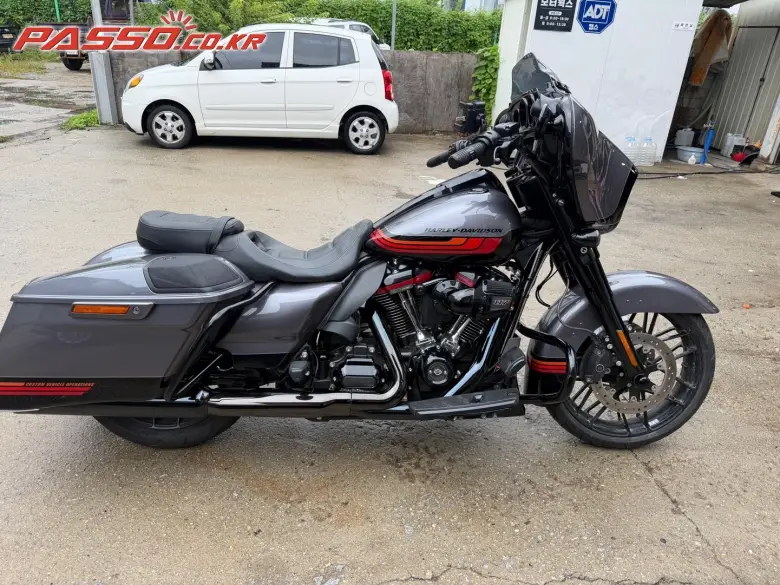 Harley-Davidson CVO Street Glide