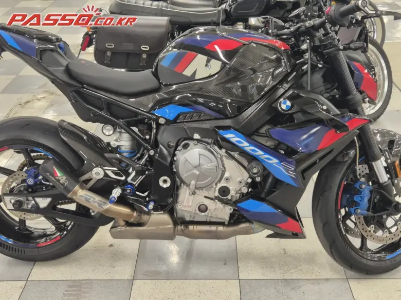 BMW M 1000 R