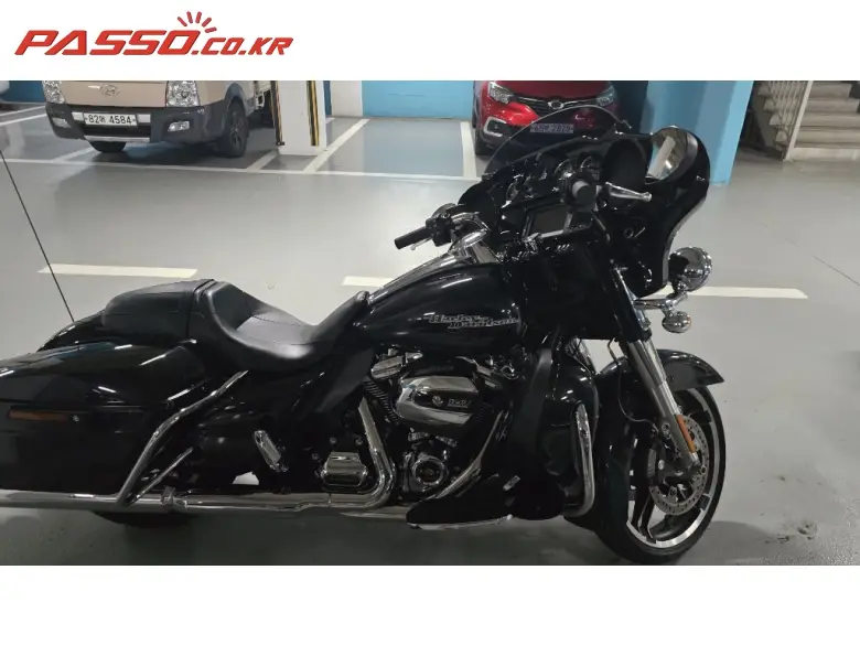 Harley-Davidson Street Glide Special