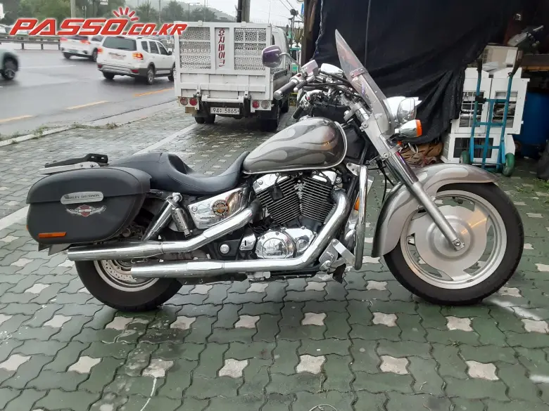 Honda Shadow 1100 Sabre