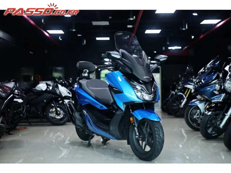 Honda Forza 350
