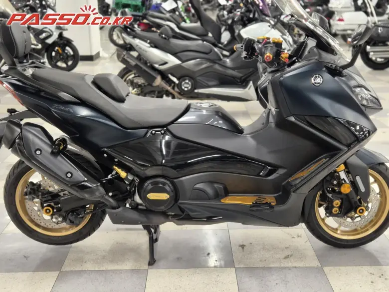 Yamaha TMAX 560