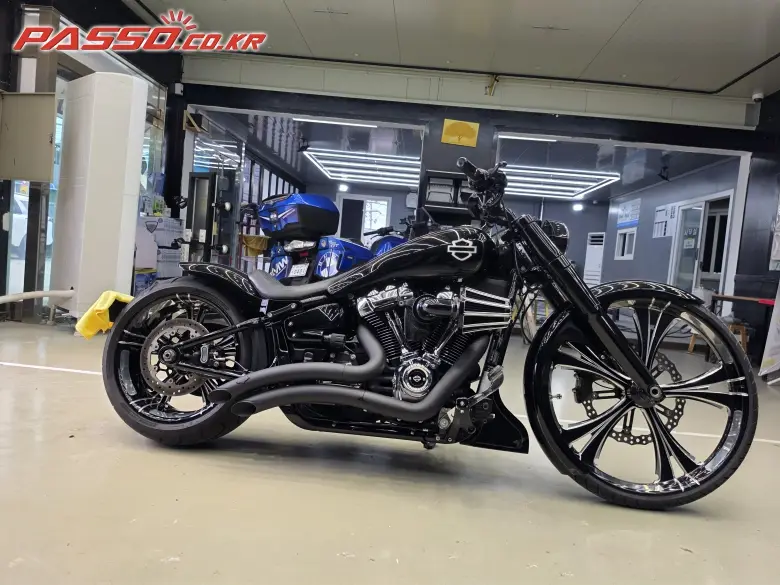 Harley-Davidson Breakout 114