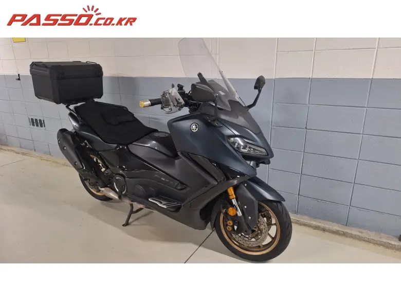 Yamaha TMAX 560