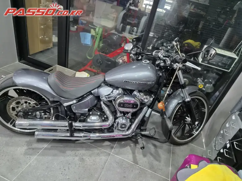 Harley-Davidson Breakout 114