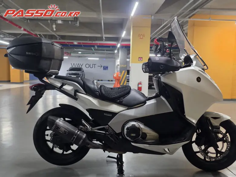 Honda Integra 700