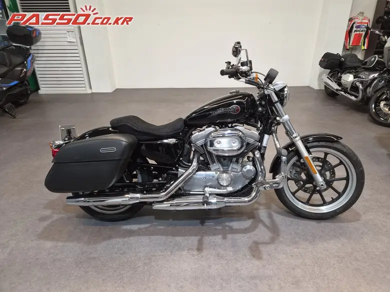Harley-Davidson 883 SuperLow