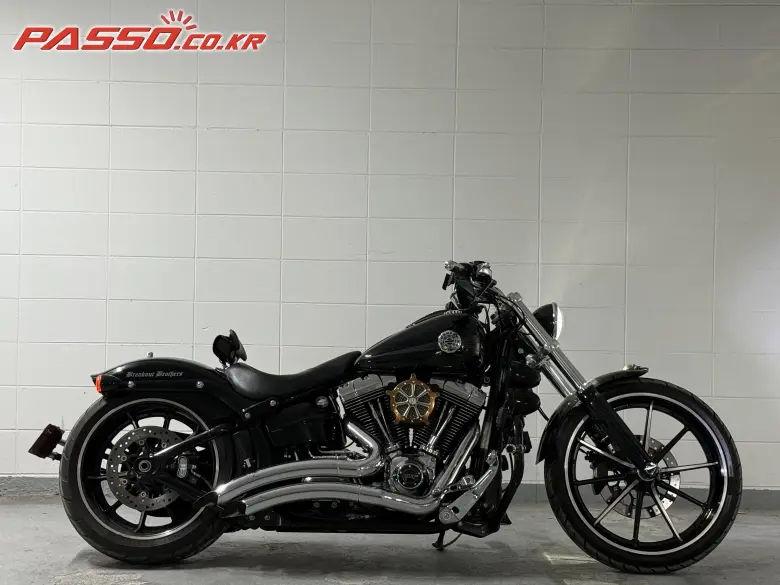 Harley-Davidson CVO Breakout