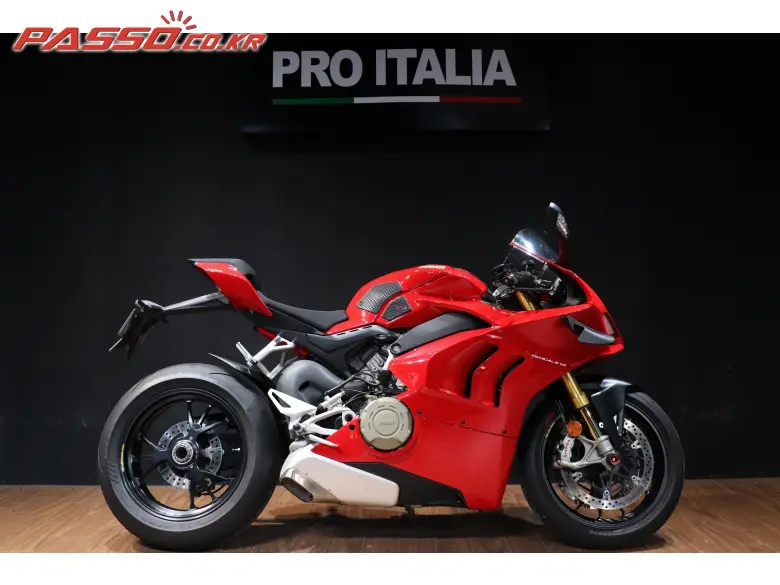 Ducati Panigale V4 S