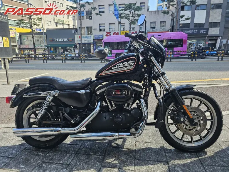 Harley-Davidson 883