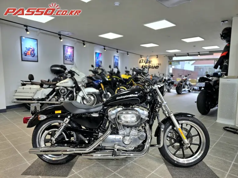 Harley-Davidson 883 SuperLow