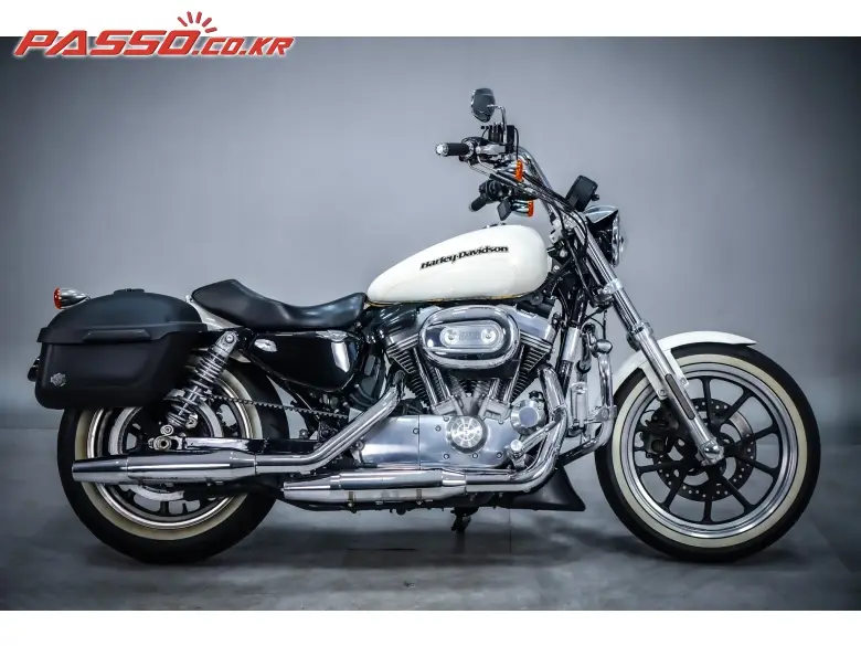 Harley-Davidson 883 SuperLow