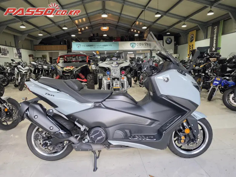 Yamaha TMAX 560