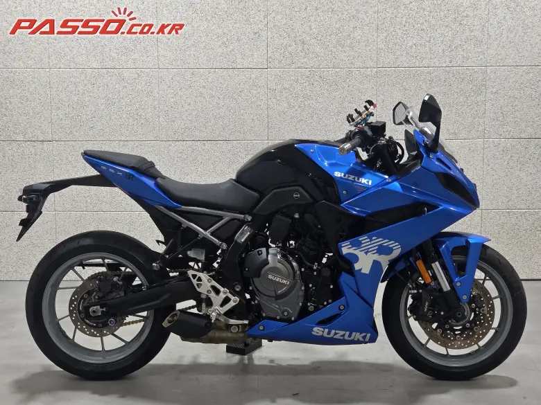 Suzuki GSX 8 R