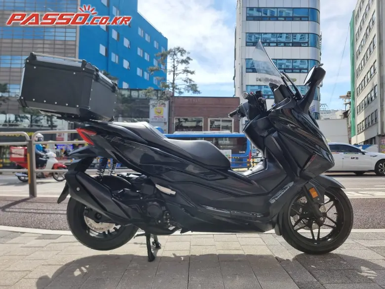 Honda Forza 350