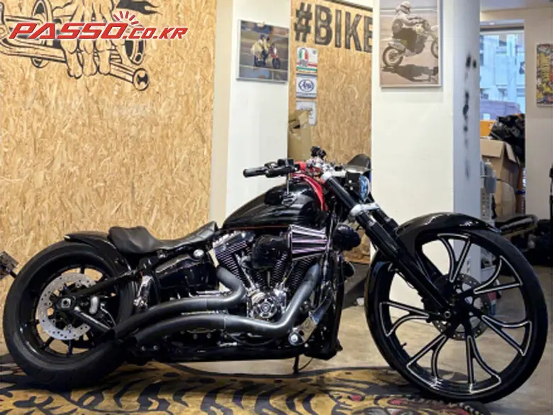 Harley-Davidson Breakout