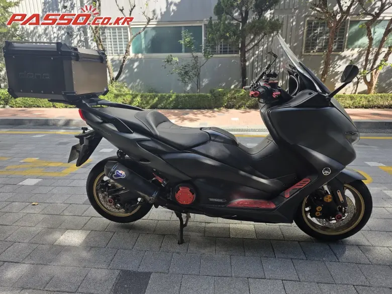 Yamaha TMAX 560