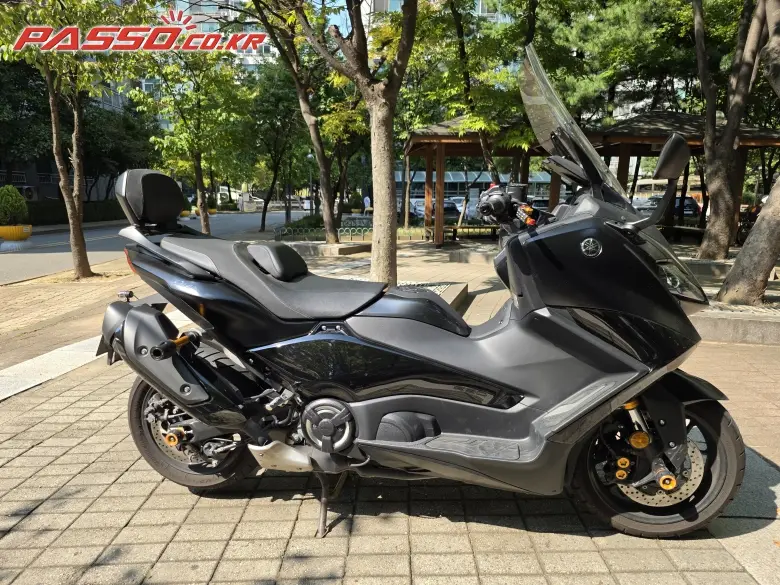 Yamaha TMAX 560