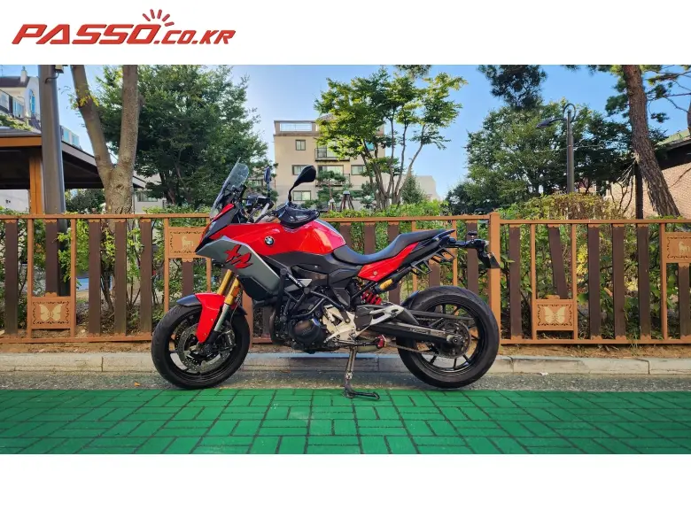 BMW F 900 XR