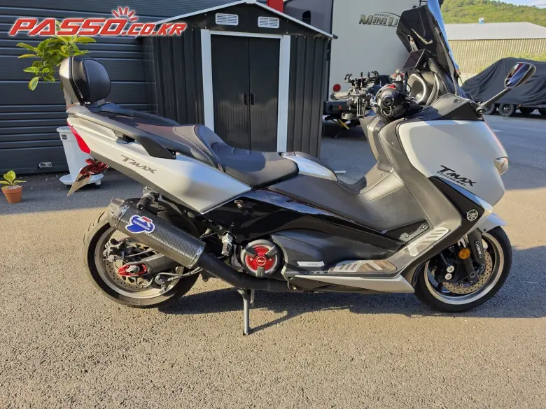 Yamaha TMAX DX
