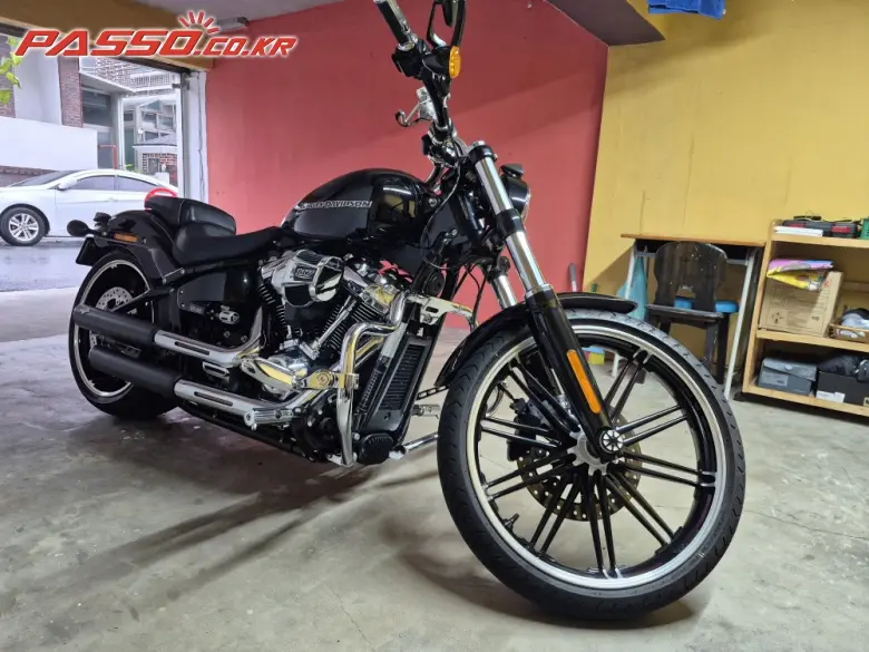 Harley-Davidson Breakout 114