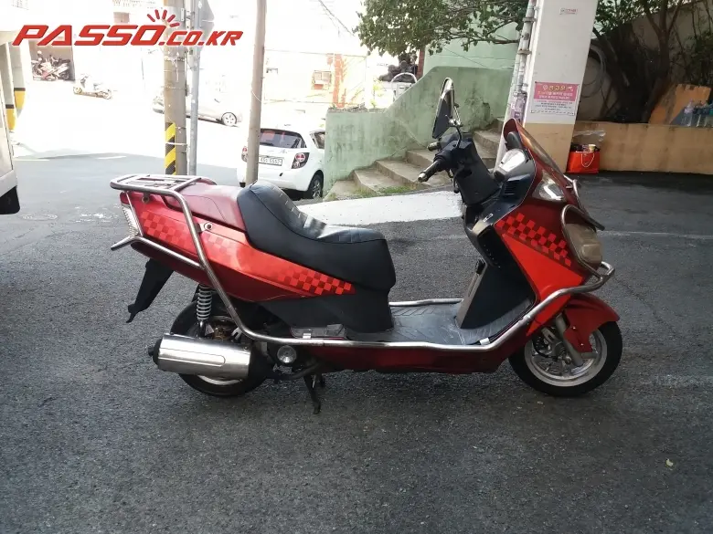 DNA Motors / Daelim Freewing 125