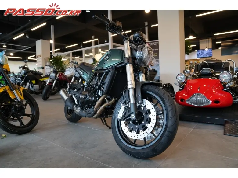 Benelli Leoncino 500