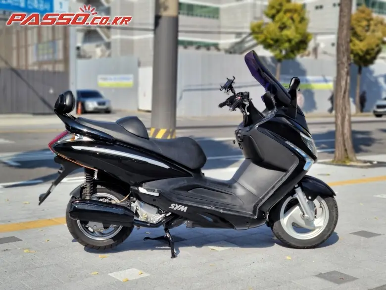 SYM Voyager 125
