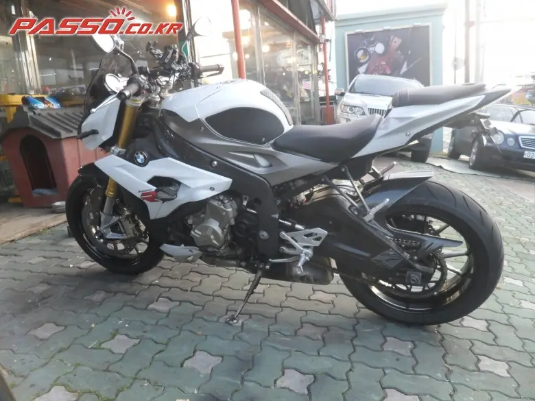 BMW S 1000 R